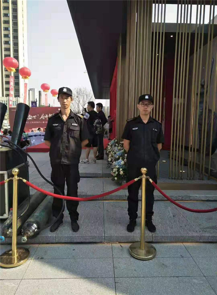 獵鷹安保為襄陽濱江·正榮府盛大開盤活動保駕護(hù)航